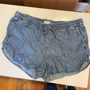 Gap drawstring Jean shorts size large